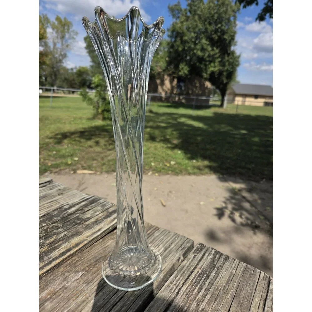 Twisted Ribbed Swung Spiral Vase‎ Clear Glass 13